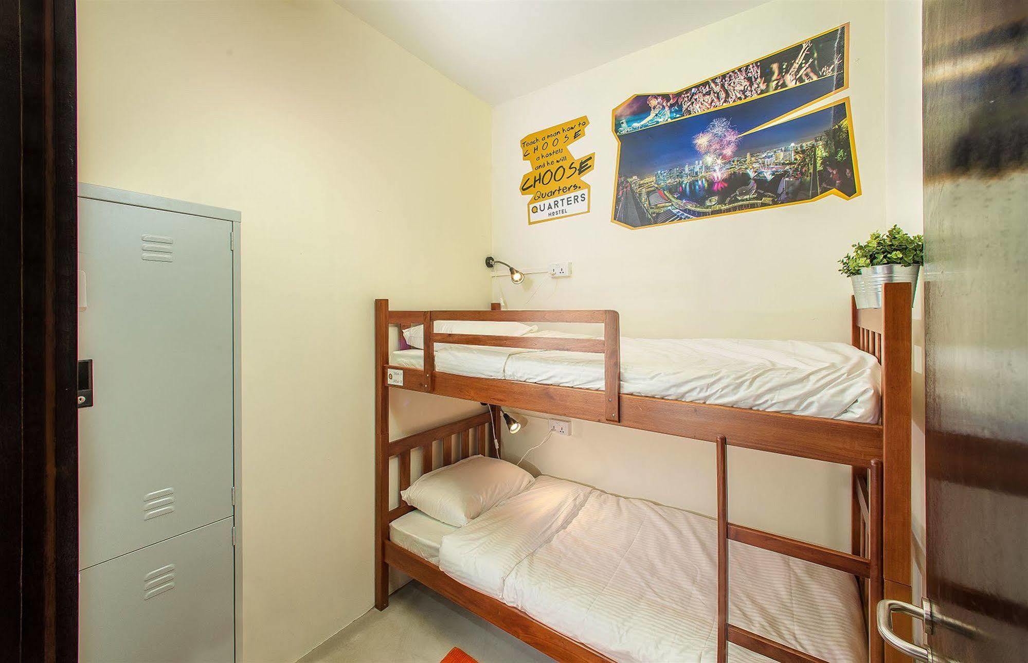 Quarters Capsule Hostel Singapore Exterior photo